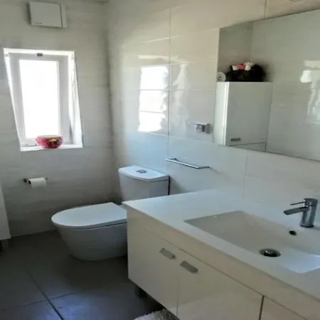 3 Bed Sleeps 6 Free Wifi Quiet Location Villa Budens