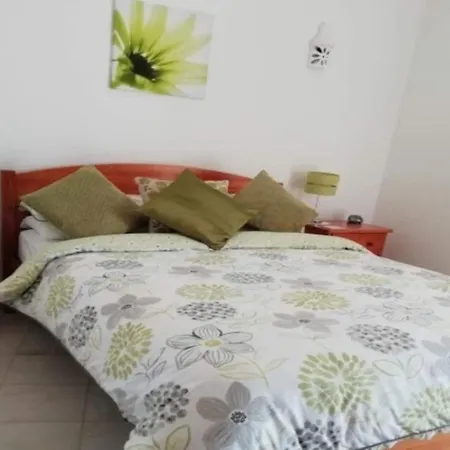 3 Bed Sleeps 6 Free Wifi Quiet Location * Budens