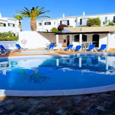 3 Bed Sleeps 6 Free Wifi Quiet Location Villa